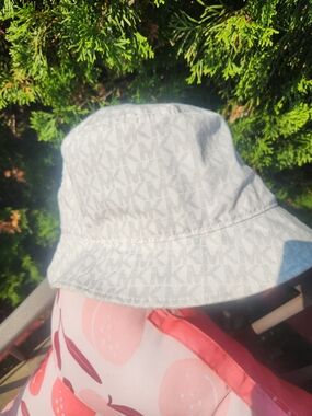 Michael Kors White Monogram Bucket Hat NWT